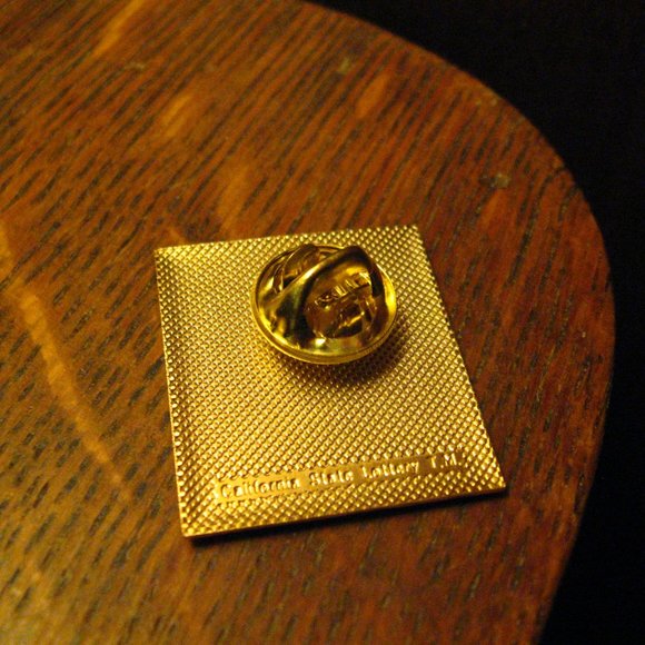 California State Lottery Vintage Lapel Pin - Picture 4 of 4